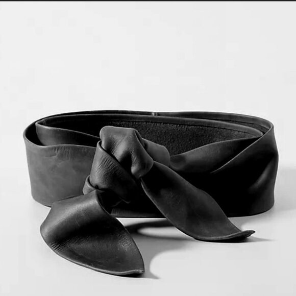 Anthropologie by Ada Collection Mega Wrap Leather Belt_M-L - Picture 2 of 10
